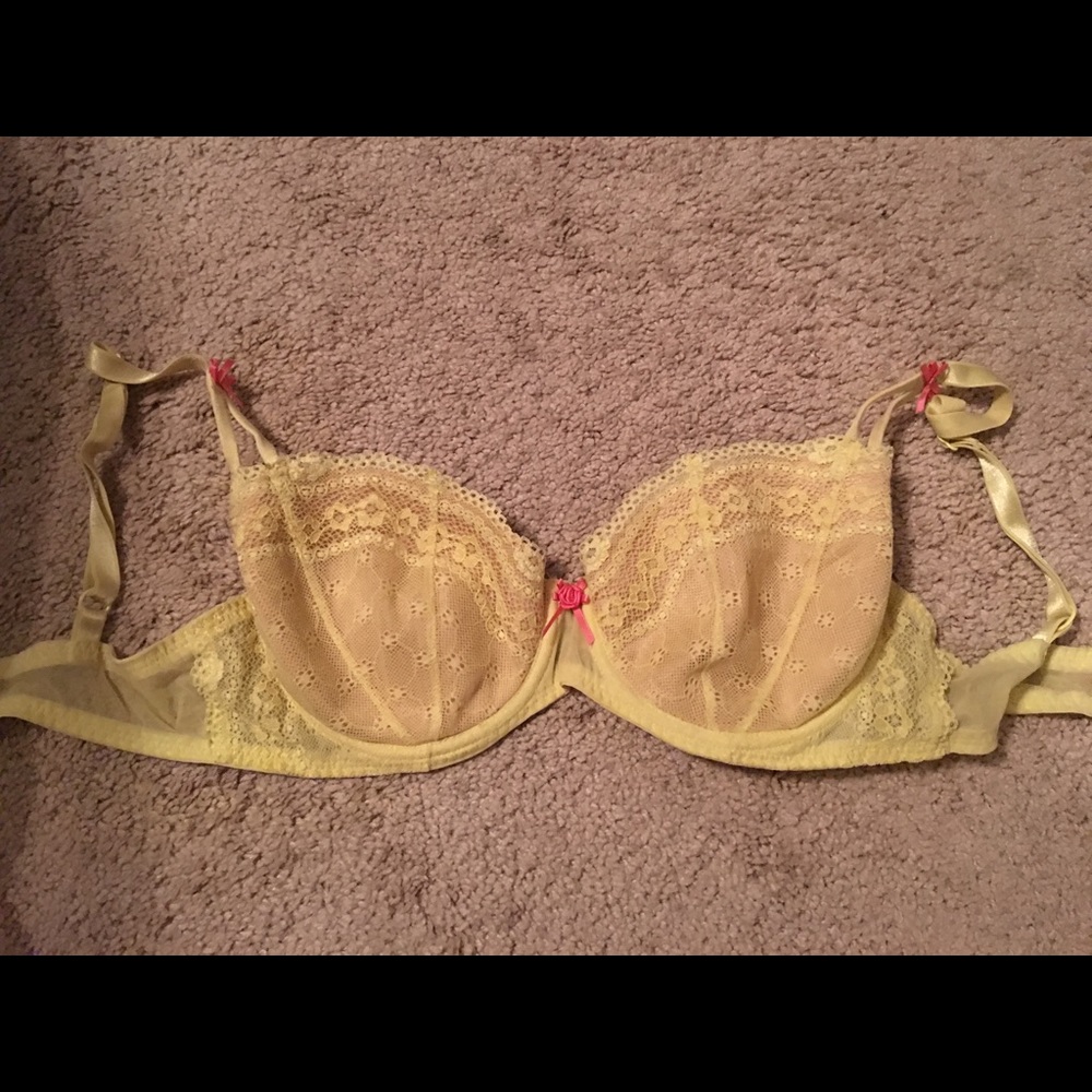Betsy Johnson bra 34D